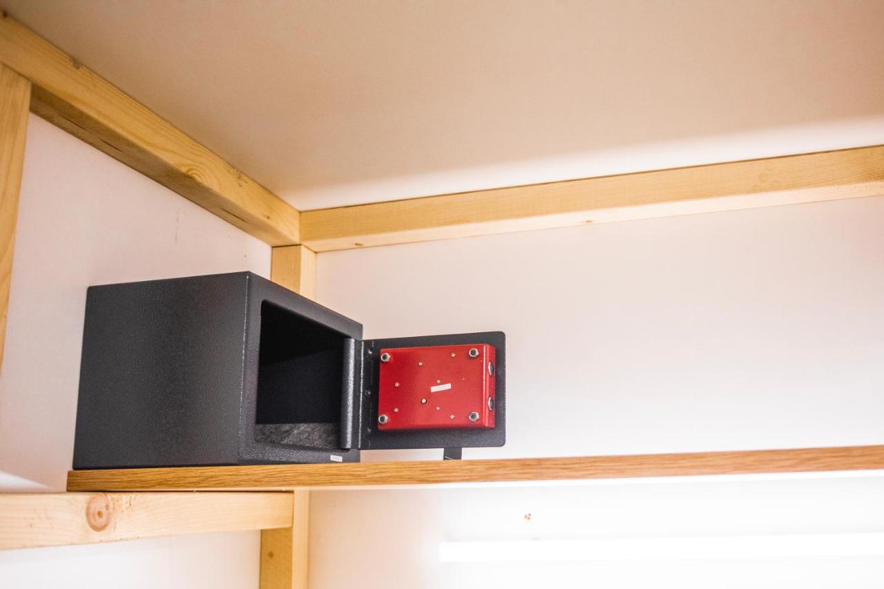 Capsule Hostel Logistic Аеропорт Вільнюс Екстер'єр фото